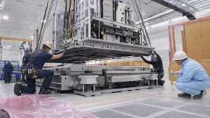 Semiconductor manufacturing equipment in engineered clean transport crating